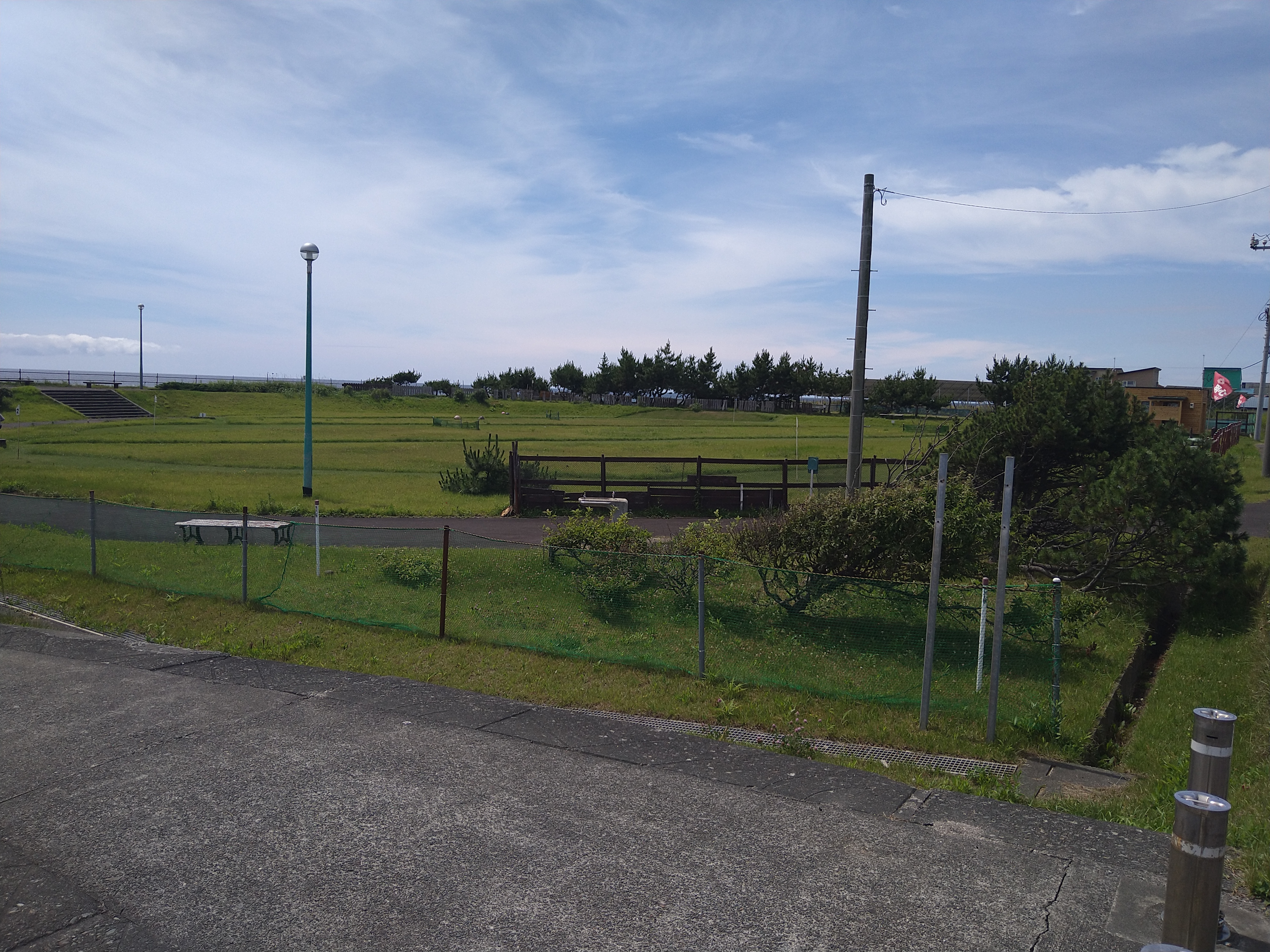 萩野ハマナス広場 全景.JPG
