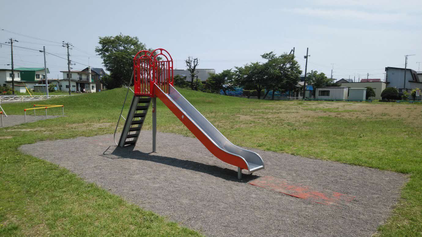 栄町公園 滑り台.jpg