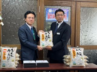 新米贈呈掲載用.jpg