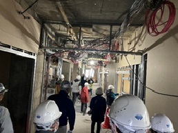 20241109_新病院工事現場見学会06_3階病棟廊下.jpg